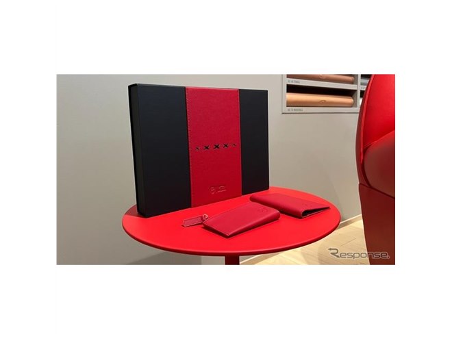 世界限定500台のドゥカティはシートが特別！ ポルトローナ・フラウと