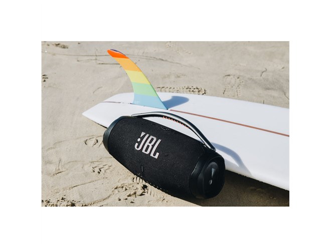 JBL、3ウェイ構成を採用した防塵防水Bluetoothスピーカー「BOOMBOX3