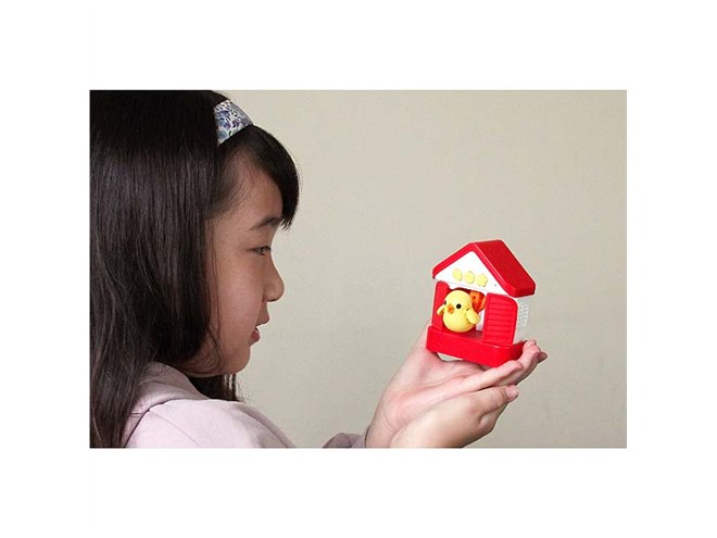 タカラトミー、時刻を音声で知らせてくれる「おしゃべりハト時計