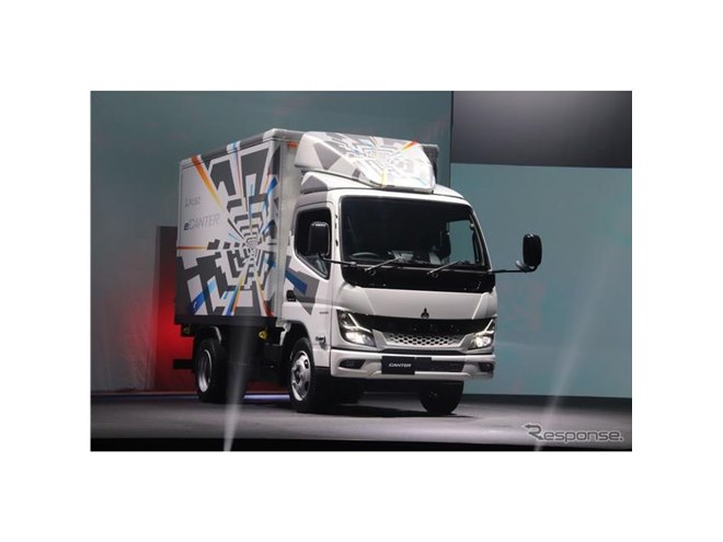 FUSO e Canter スケールモデル ホワイト/青 FUSO e Canter スケールモデル ホワイト/青