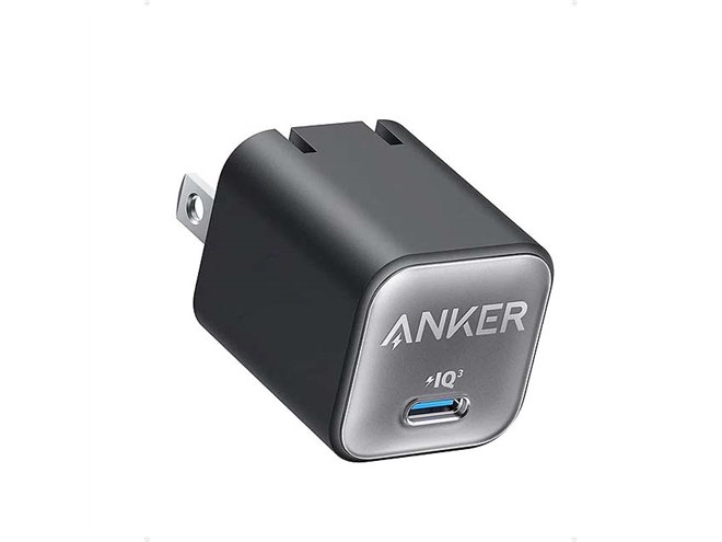 Anker、折りたたみ式プラグや30W出力を採用した小型充電器