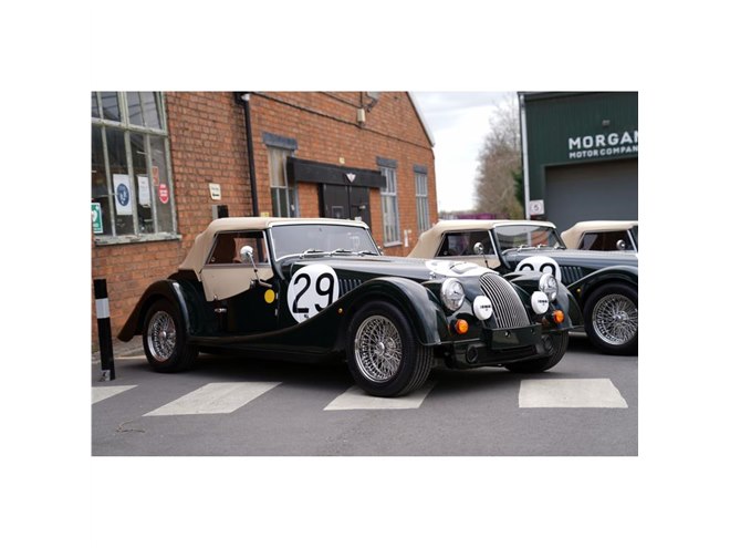 モーガン・プラスフォー」に1962年のルマン優勝記念モデル「1962