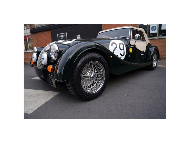 モーガン・プラスフォー」に1962年のルマン優勝記念モデル「1962