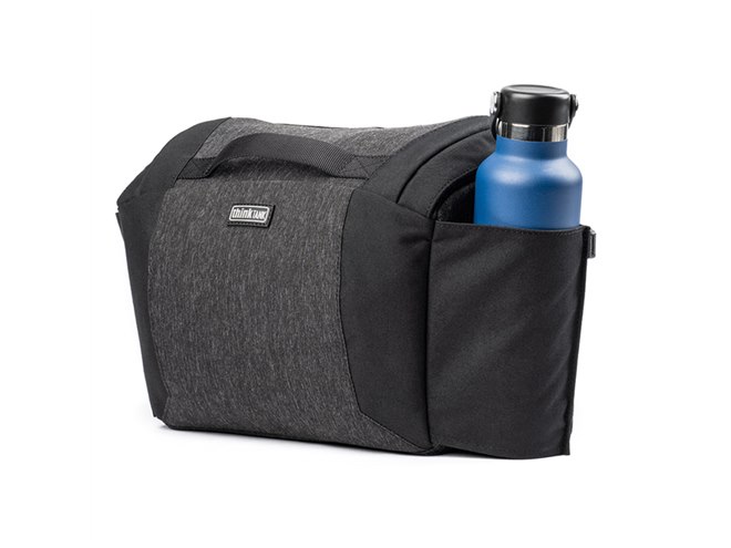 thinkTANKphoto、“片手でもスムーズに開閉できる”ショルダーカメラ