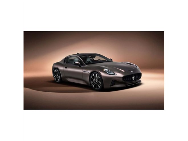 新型「マセラティ・グラントゥーリズモ」デビュー ブランド初のEVも