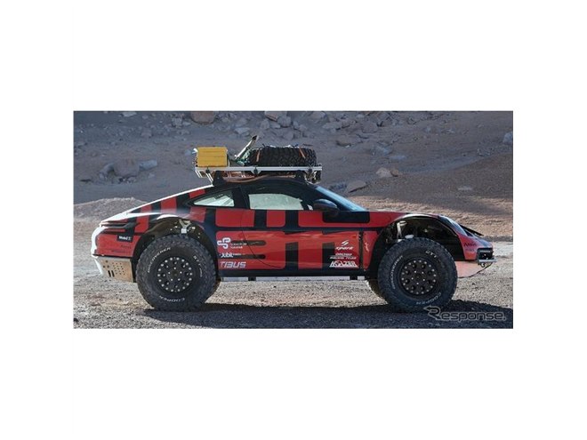 ポルシェ 911 をオフローダーに改造、世界で最も高い火山を踏破 - 価格.com