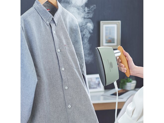 アイロンとしても使える「Toffy ハンディアイロン＆スチーマー」が11