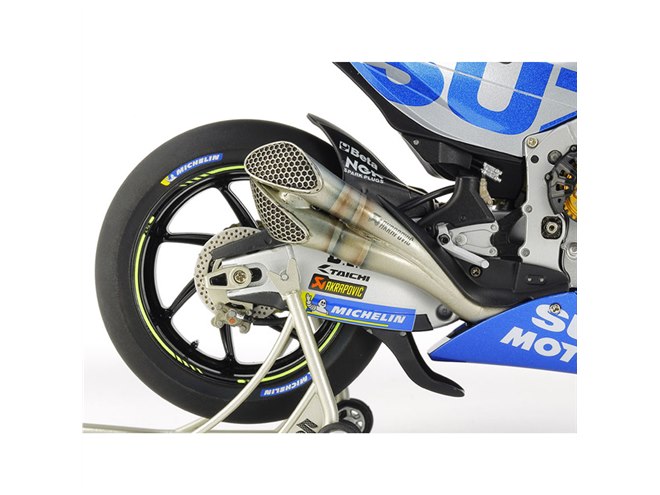 タミヤ、2020年MotoGPでチームタイトルを獲得した「スズキ GSX