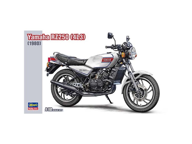 ハセガワ1/12ヤマハRZ250 完成品 ハセガワ、1/12スケール模型「ヤマハ RZ250(4L3)」を本日11/19