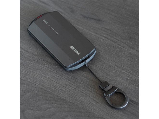 バッファロー、約1050MB/sのリード速度を実現した防塵・防滴・耐衝撃