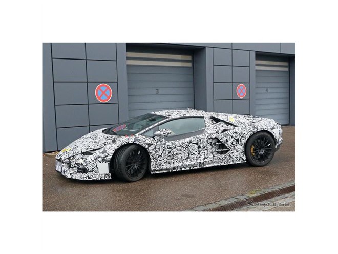 Lamborghini ランボルギーニ　オリジナルボックス付き　次世代 レッドゾーンは8500回転から！ランボルギーニ、次世代フラッグシップの