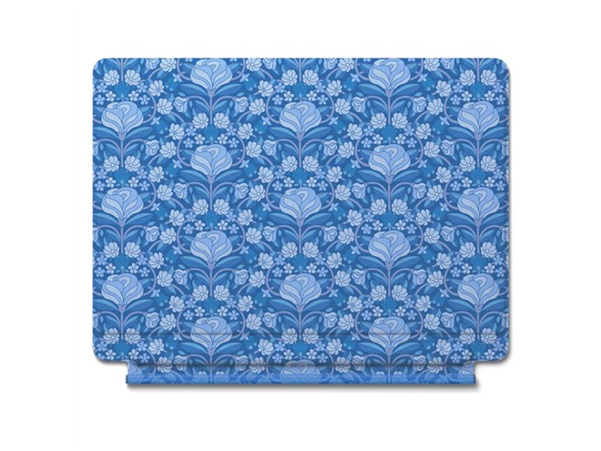 マイクロソフト「Surface」10周年記念の「Liberty」コラボキーボード