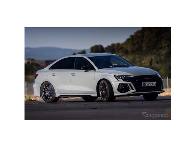 ありたん 最高速300km/h超の小型セダン、アウディ『RS3パフォーマンス