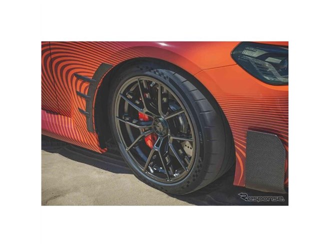 カーボン製エアロや8kg軽量化のチタン製サイレンサー、BMW『M2』新型用