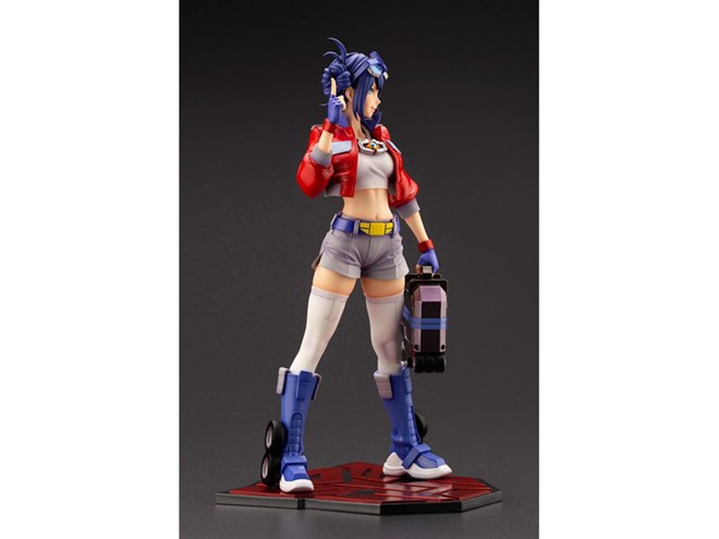 トランスフォーマー」コンボイの美少女版フィギュアが登場、お
