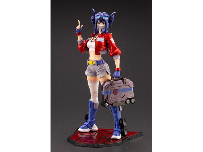 トランスフォーマー」コンボイの美少女版フィギュアが登場、お