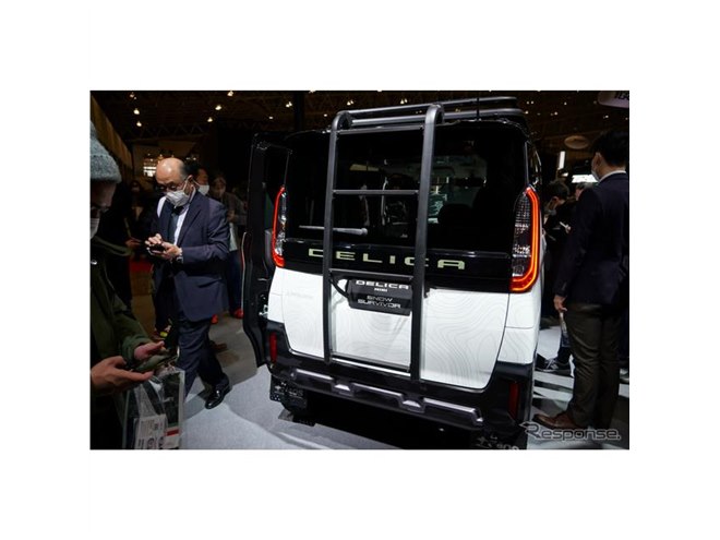 三菱、新型軽自動車『デリカミニ』のカスタマイズ2モデルを公開 - 価格.com