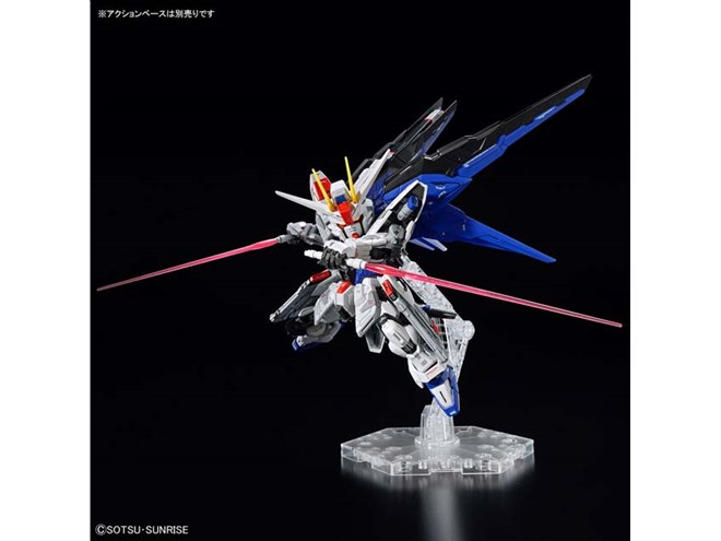 バンダイ、“SD史上最高の可動”「MGSD フリーダムガンダム」最新の製品