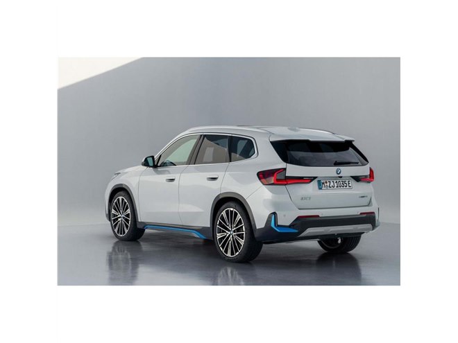 �V�^�uBMW X1�v���㗤�@�t���d�����f���uBMW iX1�v�����C���i�b�v