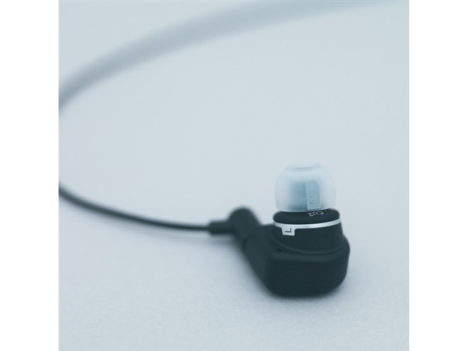 Artio、特許技術a.i.mを採用した有線イヤホン「CU2」 - 価格.com