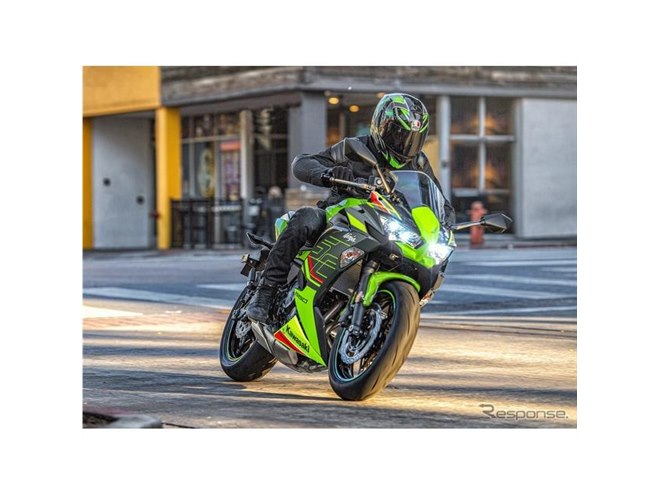 2023MY_Kawasaki_Z650_08.jpg