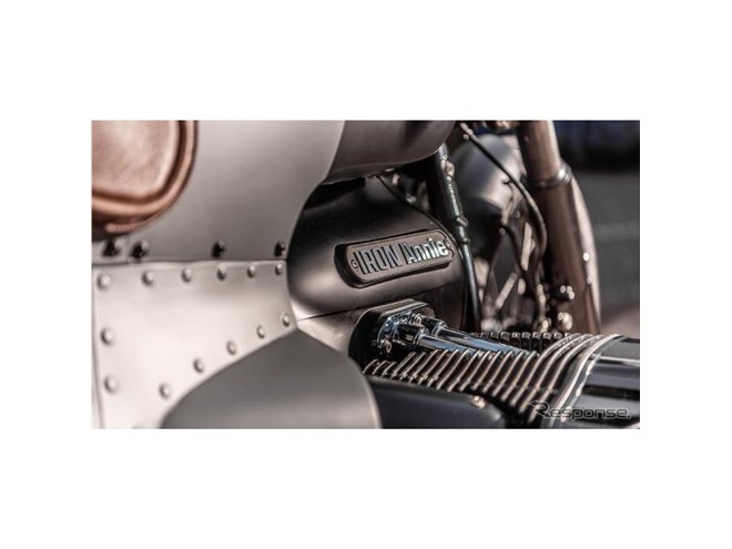 BMWモトラッド、『R18』をカスタム…モチーフは1930年代の航空機