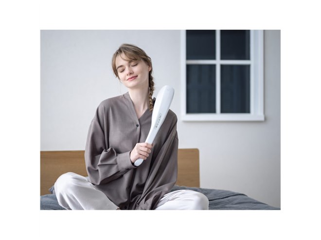 片手で肩甲骨まわりまで届く「3Dハンディマッサージャー2」が本日4/14