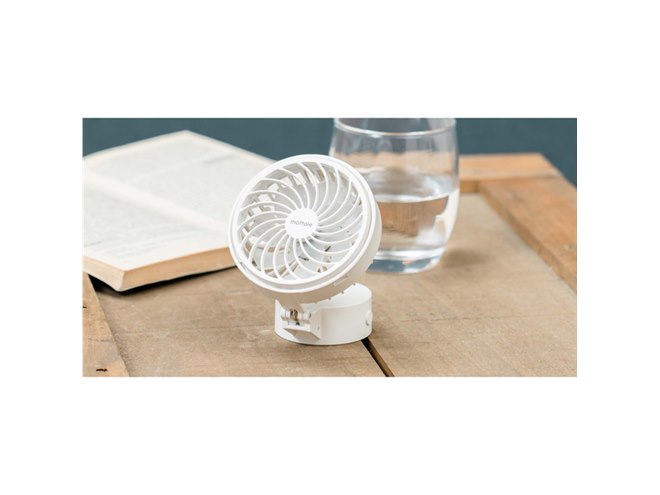 日傘やリュックの肩紐にも挟める、4WAYタイプのハンズフリーファン