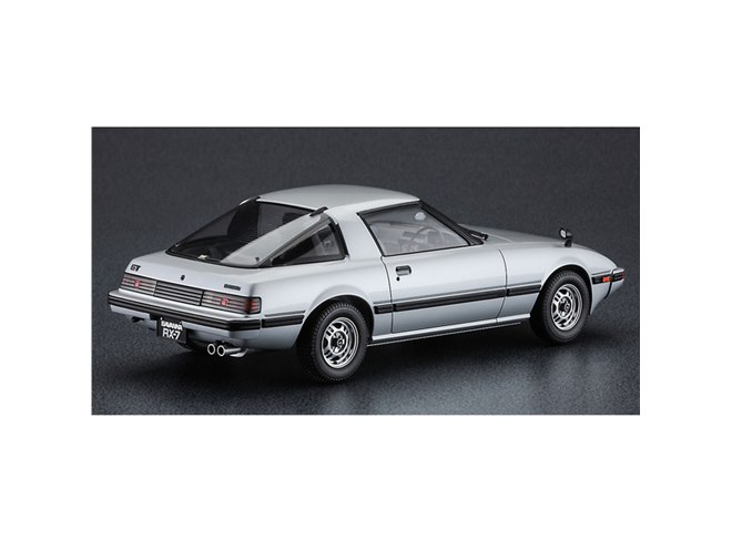 80年代 マツダ サバンナRX-7 SA22 FC3S カセットケース 旧車 1980年登場「マツダ サバンナ RX-7」の中期型 GTを1/24模型化