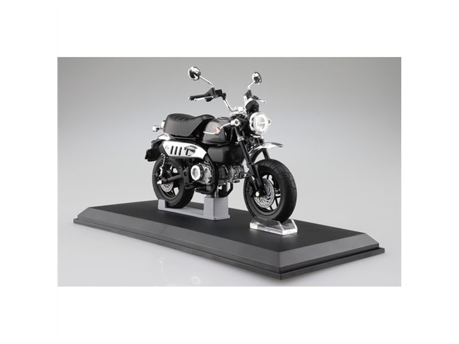 1/12スケールのホンダ「Monkey125」がパールネビュラレッドなど3色で