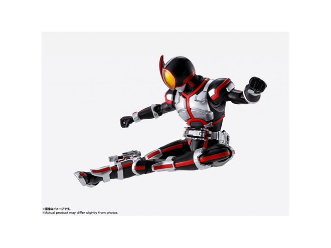 仮面ライダーファイズ」が真骨彫製法シリーズに登場、新規肩アーマー