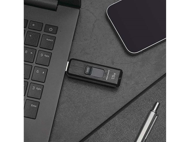 ARCHISS、キャップレスデザインのスライド式USBメモリー - 価格.com