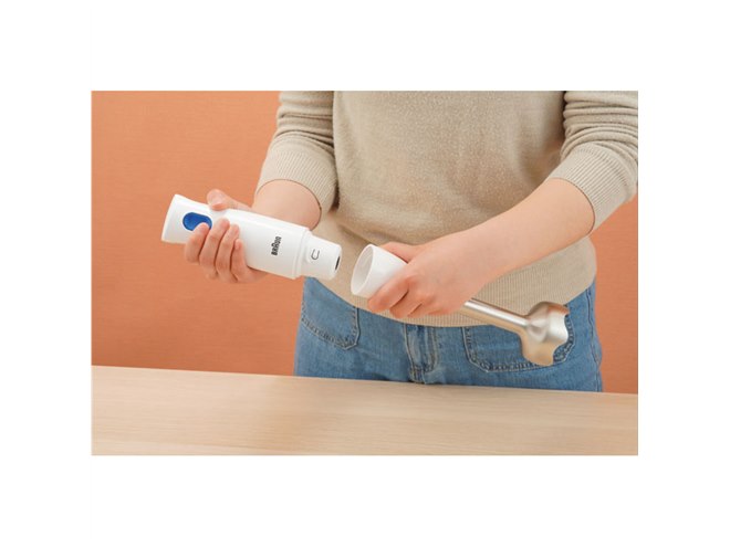 ブラウン、軽量610gで300Wモーター搭載の「マルチクイック 1 ハンド