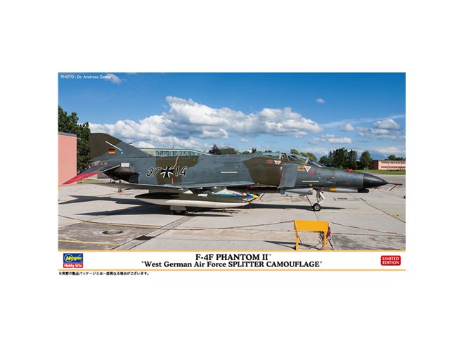 グリーン/グレー系スプリッター迷彩の「F-4F ファントムII」1/72模型が