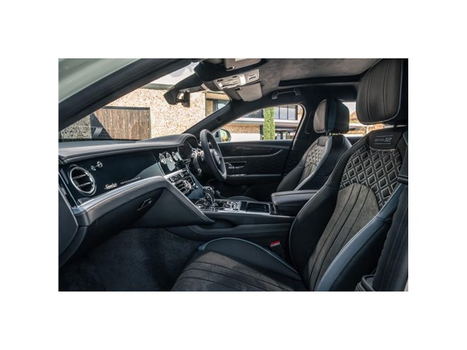 ベントレーがW12エンジンを搭載した特別仕様車「スピードエディション