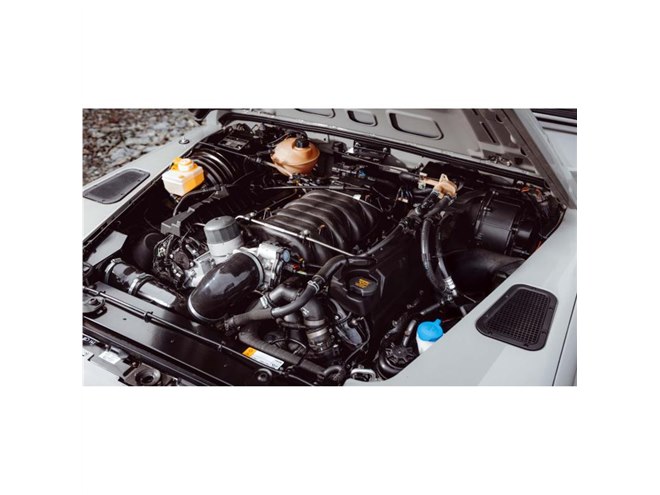 先代「ランドローバー・ディフェンダー」のレストア販売モデルに30台の