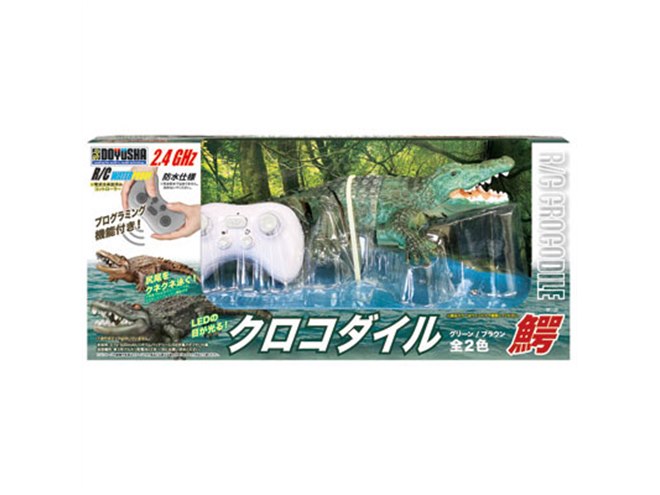 潮を吹いてゆらゆら泳ぐ、防水対応の“おもしろ”ラジコン