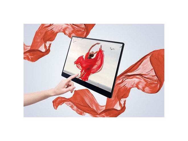PFU、軽量560g/715gの15.6型ポータブル有機ELモニター「RICOH