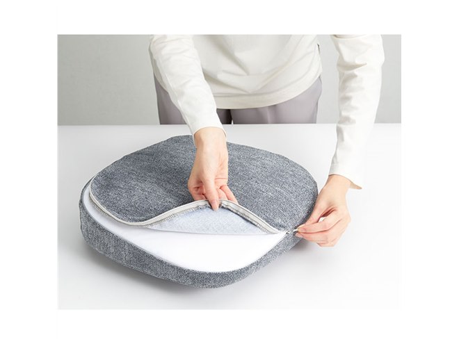 フジ医療器、Bluetoothスピーカーを搭載したクッション「FGB10