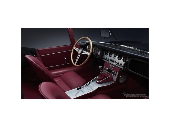 ジャガーの名車『Eタイプ』をフルレストア、クーペとオープンをセット