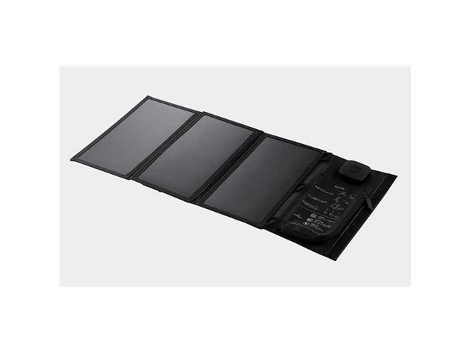 エレコム、折りたたみ可能な3枚パネル仕様のモバイルソーラー