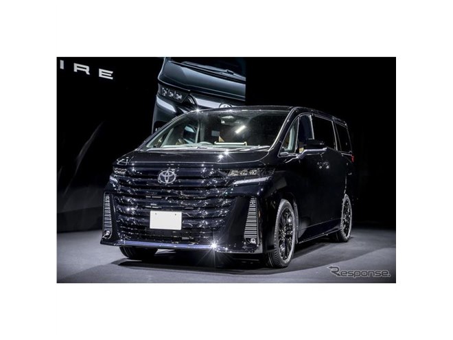 トヨタ ヴェルファイア 新型】漆黒メッキの外装とターボエンジンで