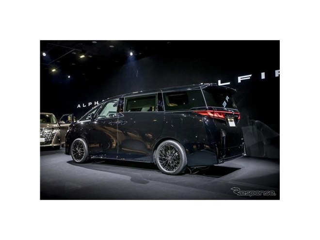 トヨタ ヴェルファイア 新型】漆黒メッキの外装とターボエンジンで