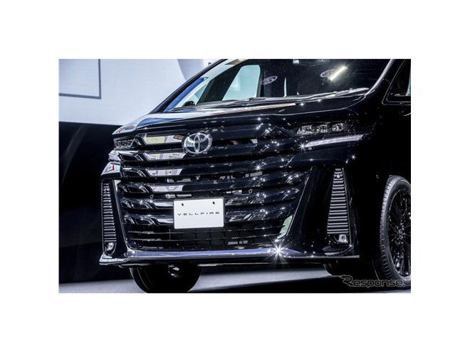 トヨタ ヴェルファイア 新型】漆黒メッキの外装とターボエンジンで
