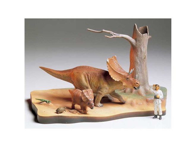 カスモサウルス」の親子を1/35プラモ化、タミヤ「1/35 恐竜世界