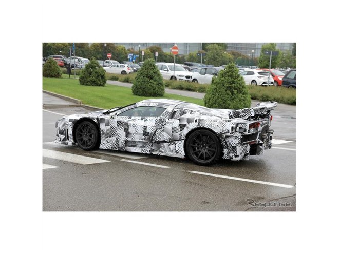 サイドミラーは「101匹ワンちゃん」？『ラ・フェラーリ』後継モデルは3