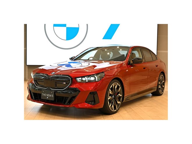 新型「BMW 5シリーズ」が日本上陸 BEVの「i5」と4気筒エンジン車のみを