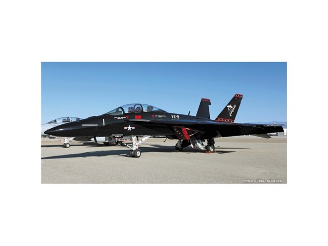 34▢戦闘機13点まとめ ＜F-16C、F/A-18ほか＞ NH0501-9 黒い戦闘機”の正体とは……何かとアツいF/A-18戦闘機、模型でもブームに