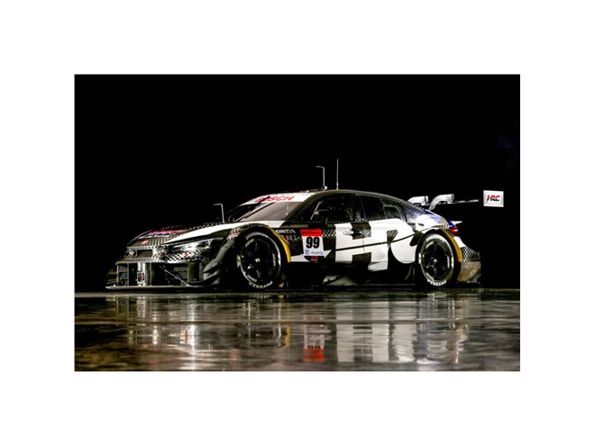 ホンダのニューマシン「CIVIC TYPE R-GT」登場 SUPER GT参戦に向けて