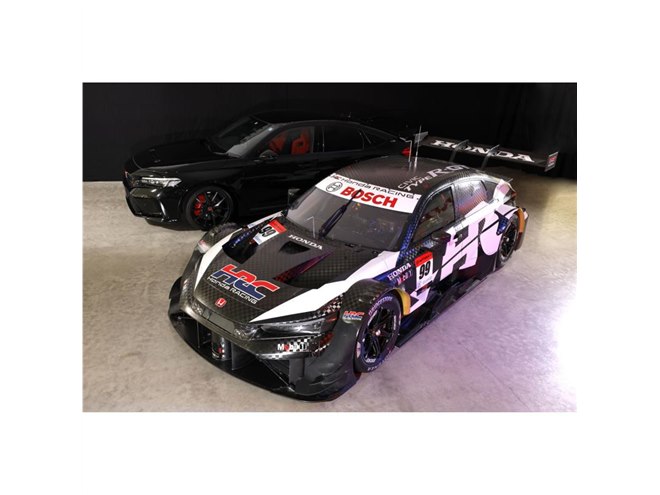 ホンダのニューマシン「CIVIC TYPE R-GT」登場 SUPER GT参戦に向けて
